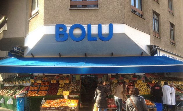 Foto von Bolu türkischer Supermarkt mit Fleisch- und Fischtheke