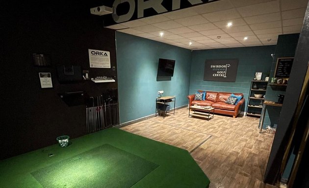 Photo of Swindon Indoor Golf Centre