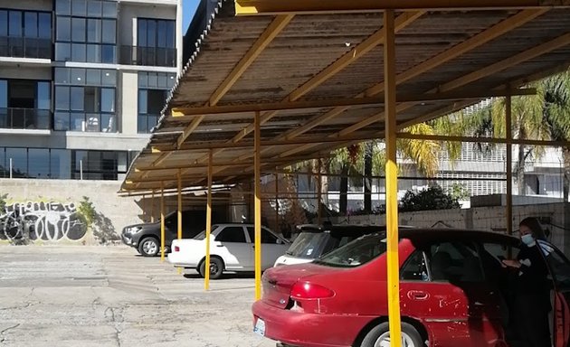 Foto de Hidalgo 1580 Parking 24hrs