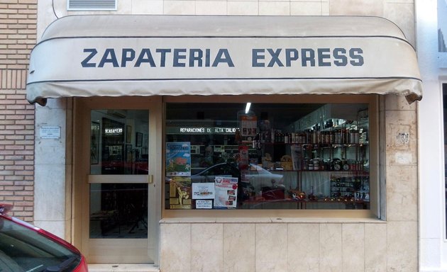 Foto de Zapatero Express Reparación