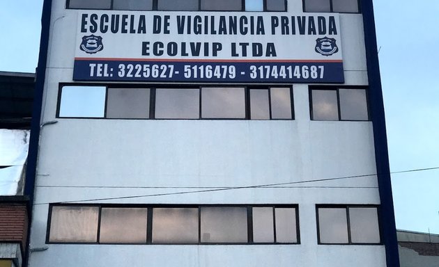 Foto de Escuela de Vigilancia y Seguridad Privada ECOLVIP LTDA