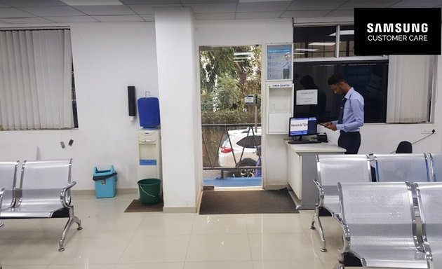 Photo of Samsung service center
