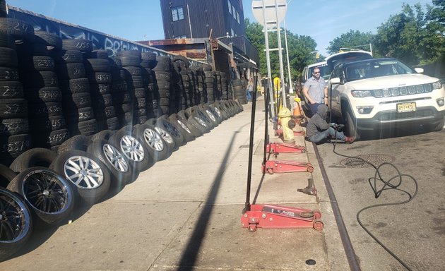 Photo of CF tires inc