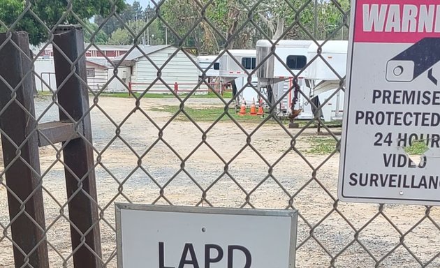 Photo of LAPD Mounted Platoon Parking Annex