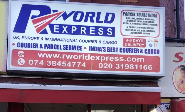 Photo of UK RWorld Express Courier