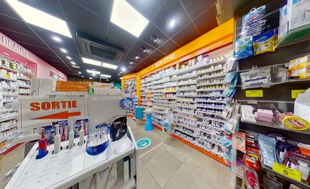 Photo de Aprium - Pharmacie Place Marechal Juin