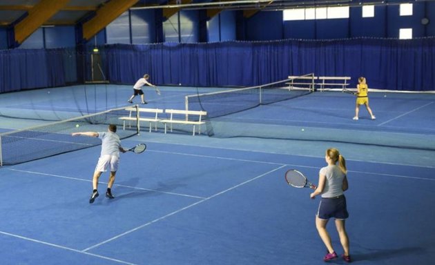 Photo de Tennis Action - cours de tennis Paris 16e
