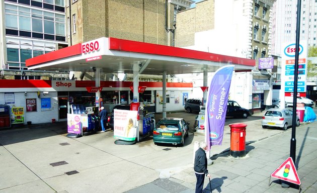Photo of Esso mfg the Vale