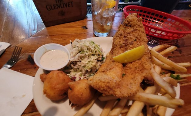 Photo of Six Feet Under Pub & Fish House - Grant Park