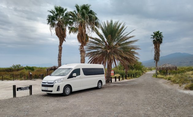 Foto de Rentrip | Autos y Camionetas de Pasajeros