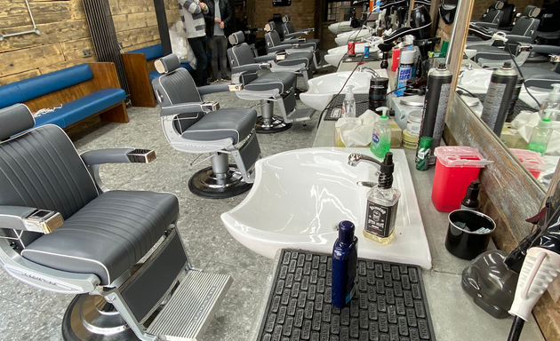 Photo of Oval Barbers