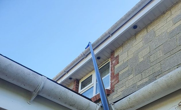 Photo of Reach Window and Gutter Cleaning