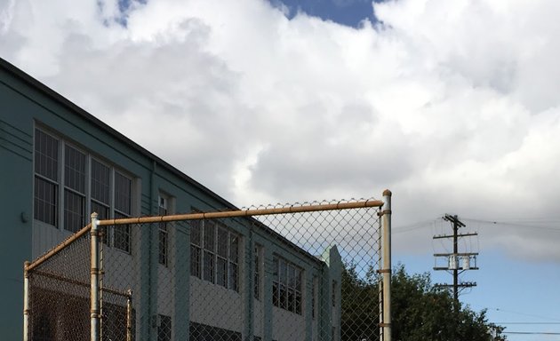 Photo of Albion Elementary School