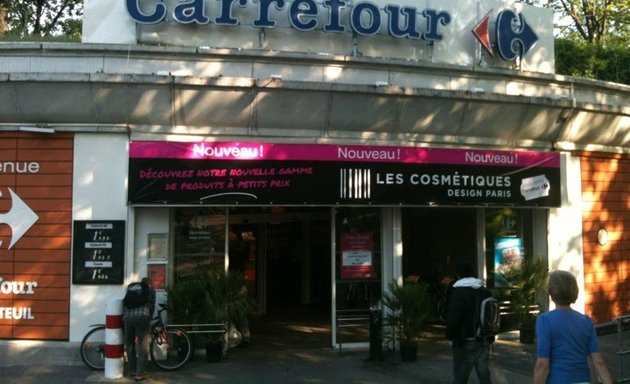 Photo de Station Service Carrefour - Paris Auteuil