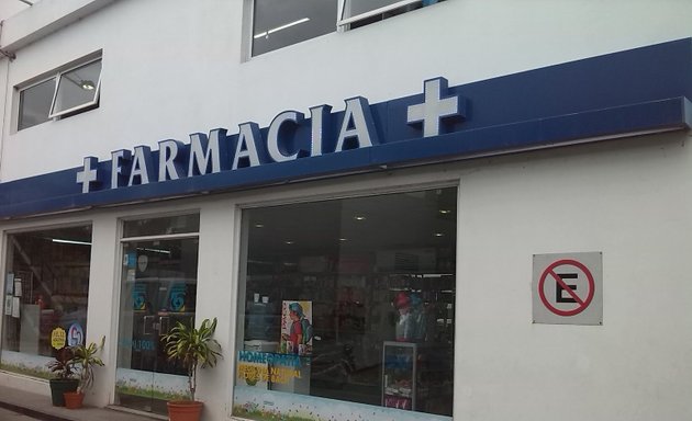Foto de Farmacias Sánchez Antoniolli 3