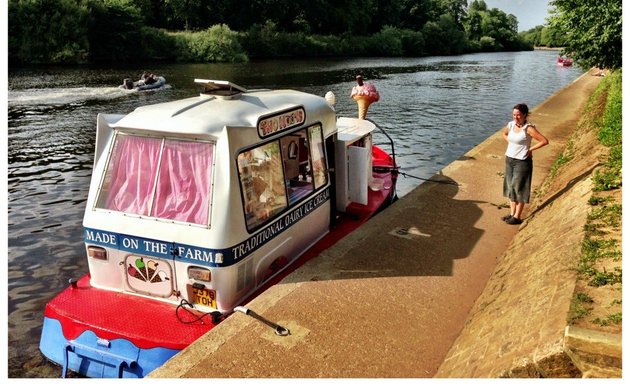 Photo of Two Hoots Ice Cream Boat