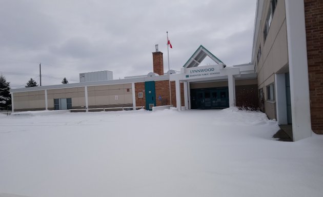 Photo of Lynnwood School