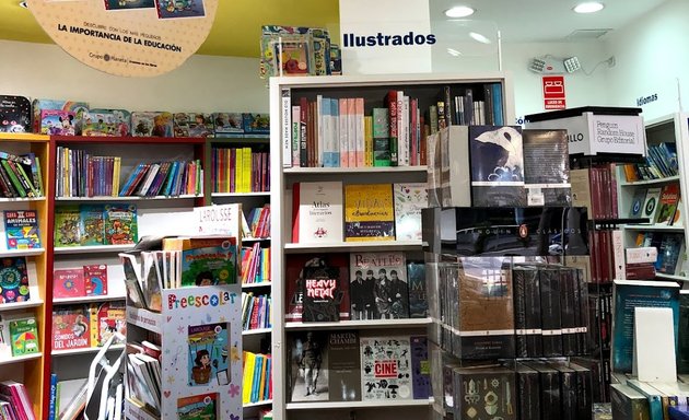 Foto de SBS Librería Internacional - San Isidro