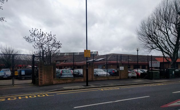 Photo of Winsor Primary School