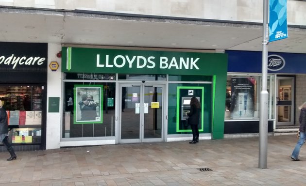 Photo of Lloyds Bank