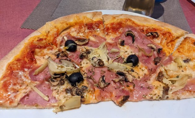 Foto von Dino's Essbar_ PizzeriaRestaurant