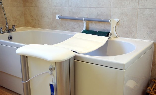 Photo of Molly Bather bath lift system