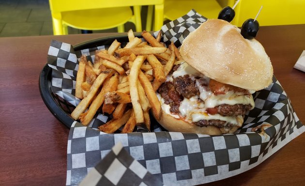 Photo of Charger gourmet burgers & poutine