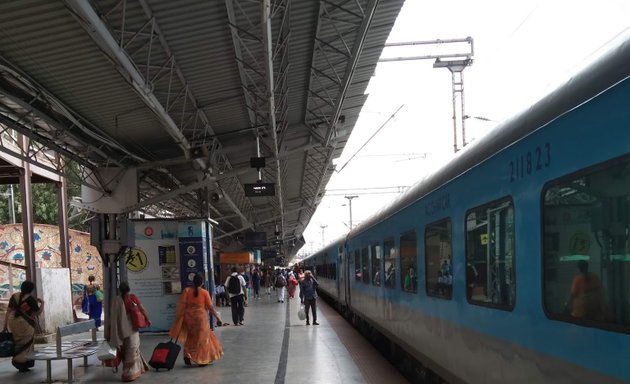 Photo of Majestic Railway station Car Parking