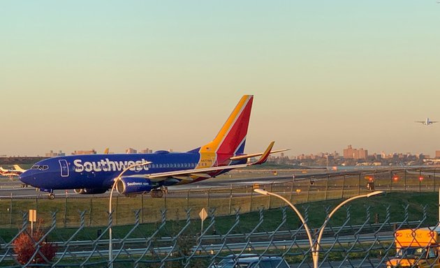 Photo of Airplane Viewing At LaGuardia Airport