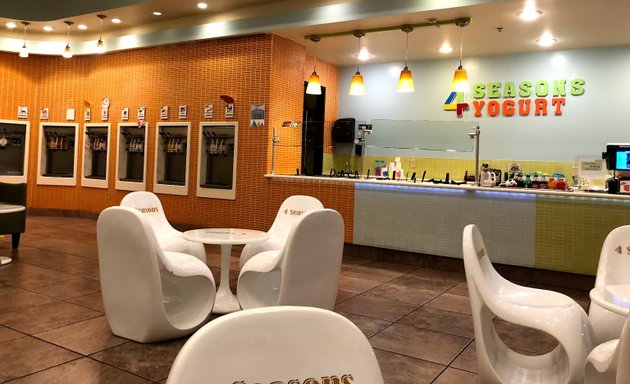 Photo of 4 Seasons Frozen Yogurt