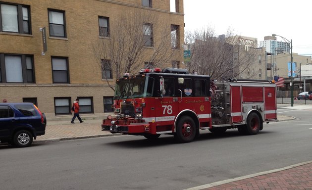 Photo of Chicago Fire Department Engine 78