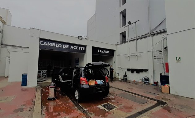 Foto de SERVICENTRO AURORA - Lubricentro y lavado de Autos