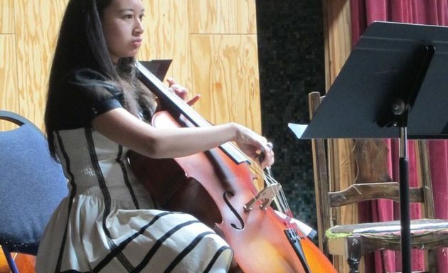 Photo of Cello Lessons Los Angeles with Helen Belangie