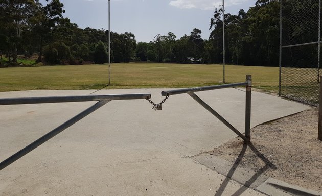 Photo of Upwey High School Gate 1 - Thompson Oval