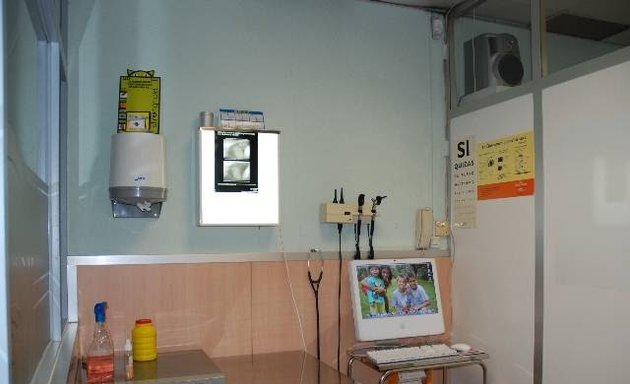 Foto de Clinica Veterinaria Juan Valera
