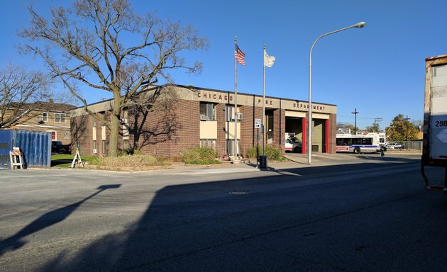 Photo of Chicago Fire Department Engine 68 Ambulance 63