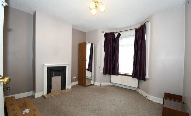 Photo of Victor Michael Estate Agents Canning Town