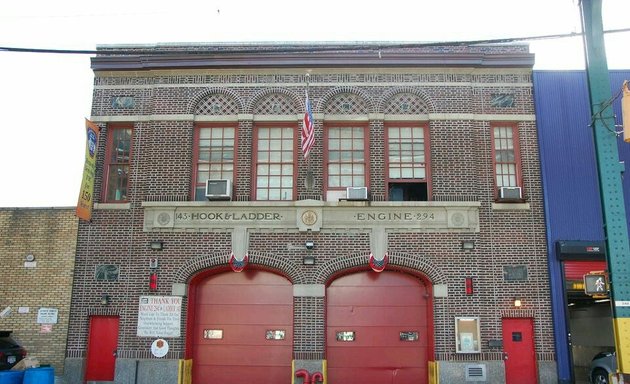 Photo of FDNY Engine 294 & Ladder 143