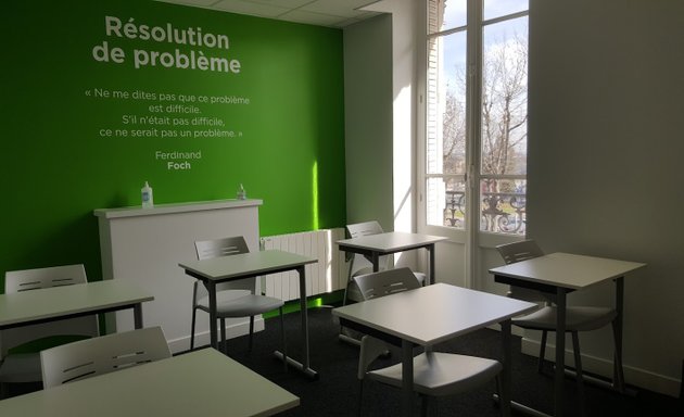 Photo de Acadomia - Soutien scolaire et cours particuliers à Clermont-Ferrand