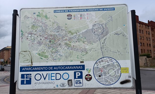 Foto de Autocaravanas, área de Servicios y Pernocta - Oviedo / Uviéu