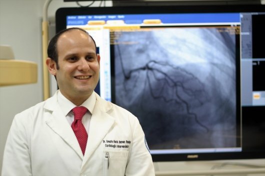 Foto de Dr. Ernesto Alexis Barrera Oranday, Cardiólogo