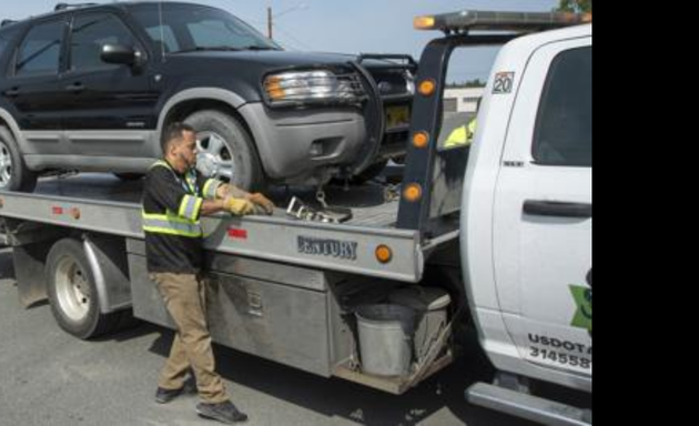 Photo of De La Paz Towing 24/7