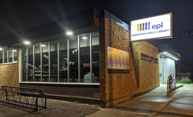 Photo of Edmonton Public Library - Sprucewood