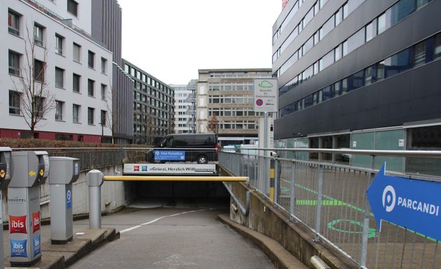 Foto von Parcandi Parking Zürich