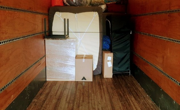Photo of Right Move Movers Surrey
