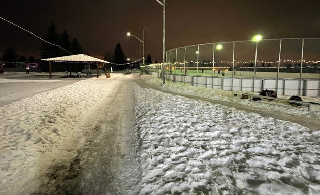 Photo of Kenilworth Outdoor Skating Rink