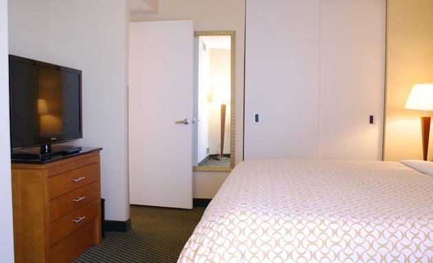 Photo of Embassy Suites by Hilton Philadelphia Center City