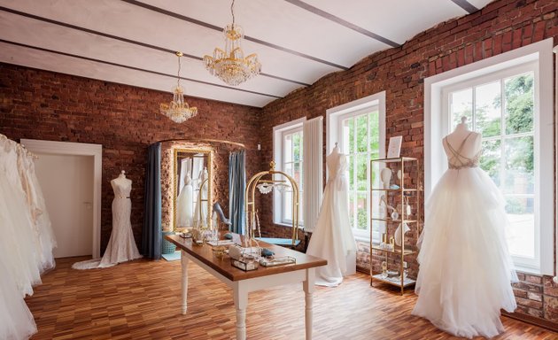 Foto von ♡ Herzbraut - Concept Boutique - Brautkleider Köln ♡