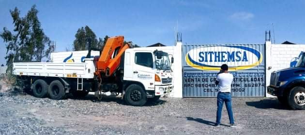 Foto de Servigruas S.A.C. - Alquiler de gruas en Peru