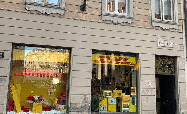 foto DHL Express Milano Duomo